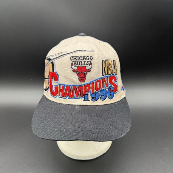 Vintage Chicago Bulls NBA 1996 Champions Logo Athletic Locker Room Snapback Hat - Picture 2 of 12